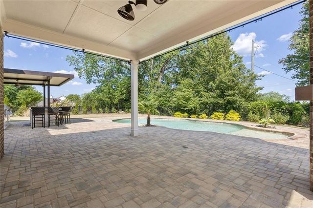 988 Woodtrace Lane, Auburn, GA 30011