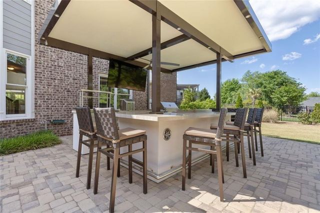 988 Woodtrace Lane, Auburn, GA 30011