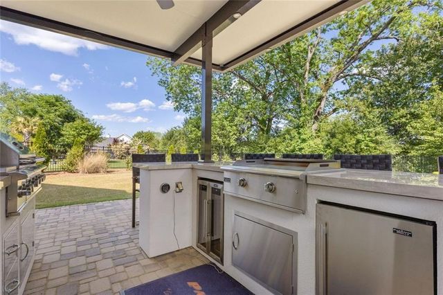988 Woodtrace Lane, Auburn, GA 30011