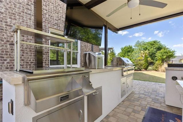 988 Woodtrace Lane, Auburn, GA 30011