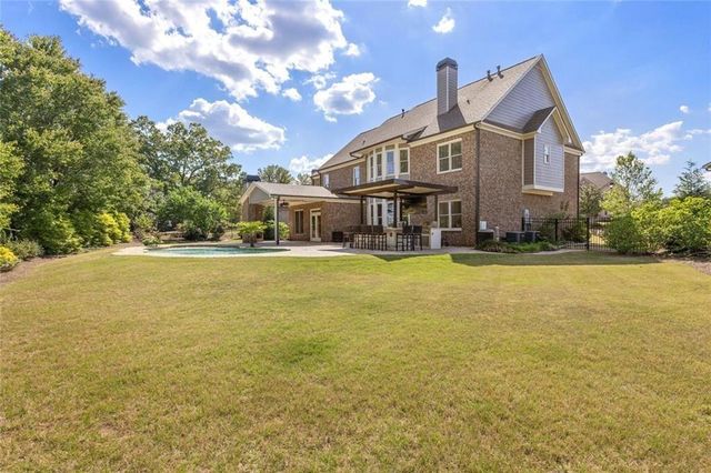 988 Woodtrace Lane, Auburn, GA 30011