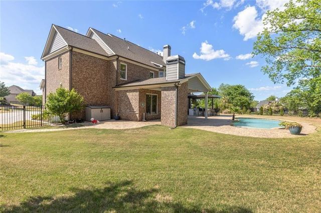 988 Woodtrace Lane, Auburn, GA 30011