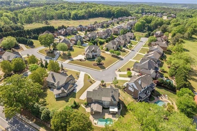 988 Woodtrace Lane, Auburn, GA 30011