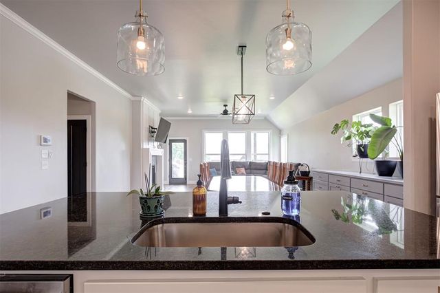 13501 Hickory Way, Edmond, OK 73025