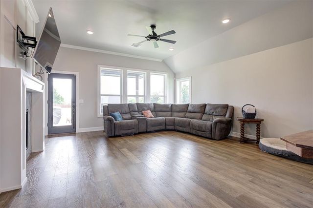 13501 Hickory Way, Edmond, OK 73025