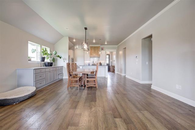 13501 Hickory Way, Edmond, OK 73025