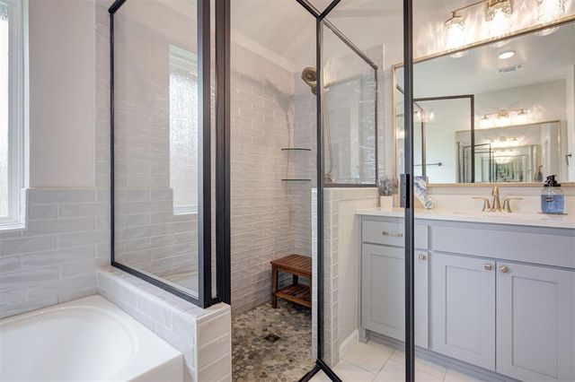 13501 Hickory Way, Edmond, OK 73025