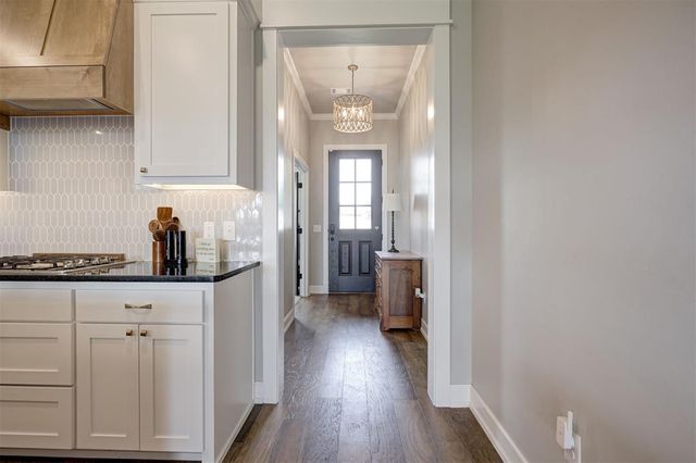 13501 Hickory Way, Edmond, OK 73025