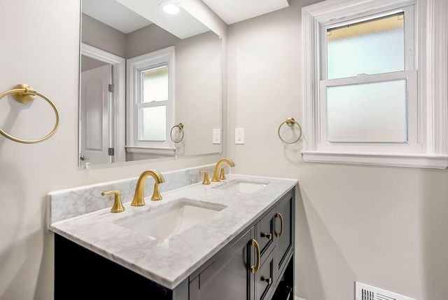 12805 Bristol Avenue, Grandview, MO 64030