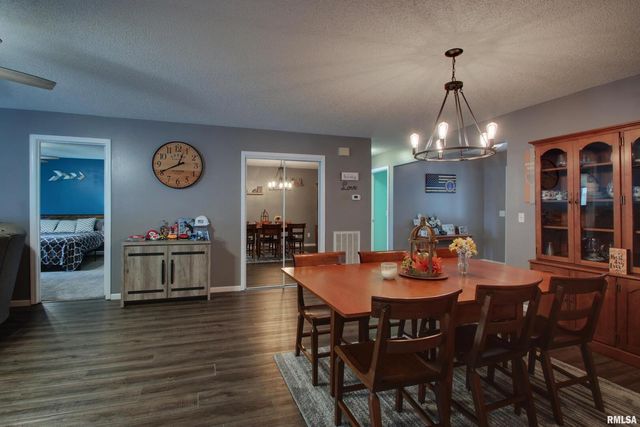 3012 BLUFF RIDGE Drive, Quincy, IL 62305