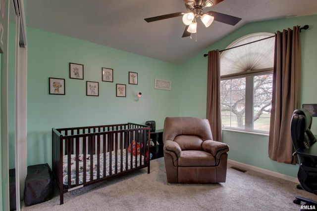 3012 BLUFF RIDGE Drive, Quincy, IL 62305