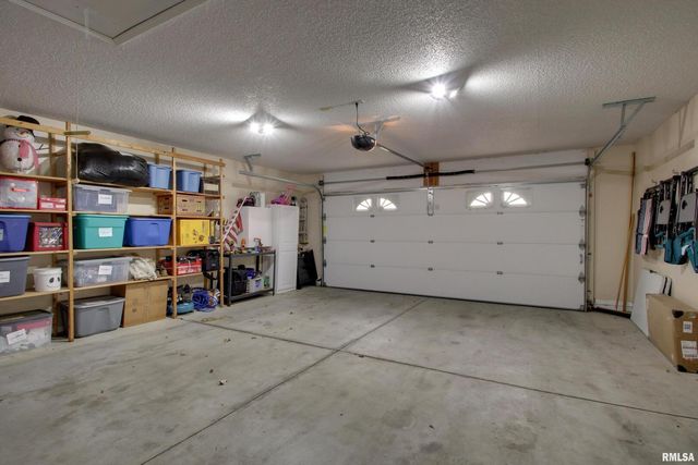 3012 BLUFF RIDGE Drive, Quincy, IL 62305