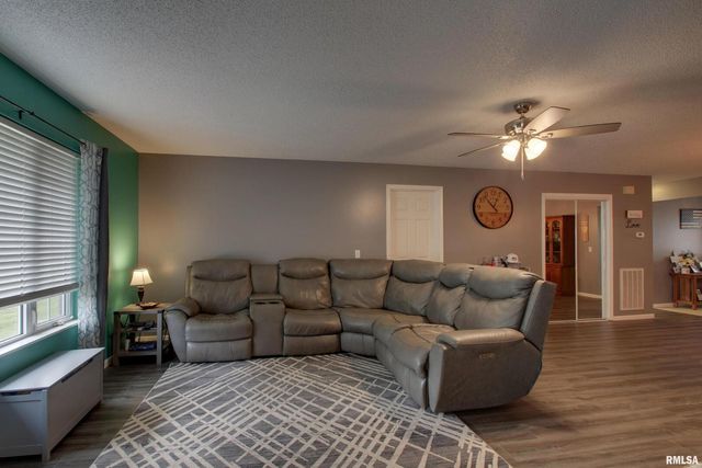 3012 BLUFF RIDGE Drive, Quincy, IL 62305