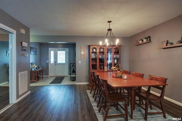 3012 BLUFF RIDGE Drive, Quincy, IL 62305