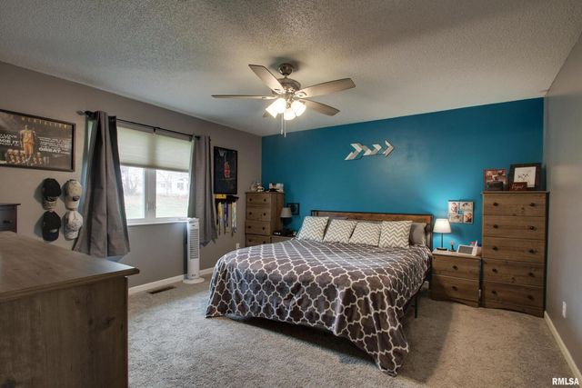 3012 BLUFF RIDGE Drive, Quincy, IL 62305