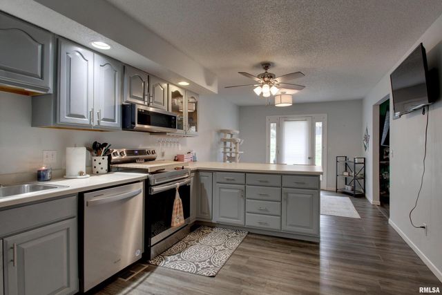 3012 BLUFF RIDGE Drive, Quincy, IL 62305