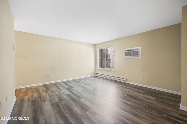 156 Cross Slope Court D, Manalapan, NJ 07726