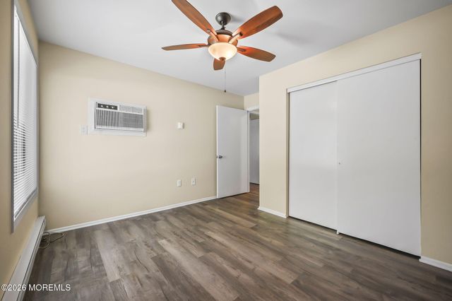 156 Cross Slope Court D, Manalapan, NJ 07726