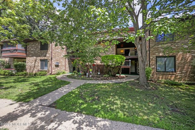 156 Cross Slope Court D, Manalapan, NJ 07726
