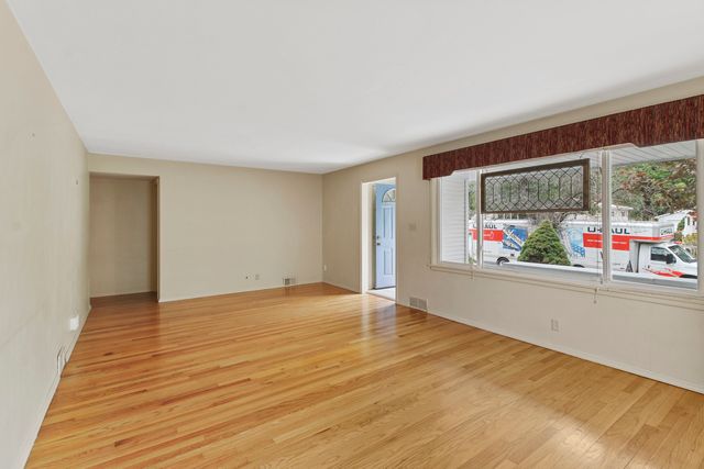 1208 W William Street, Champaign, IL 61821