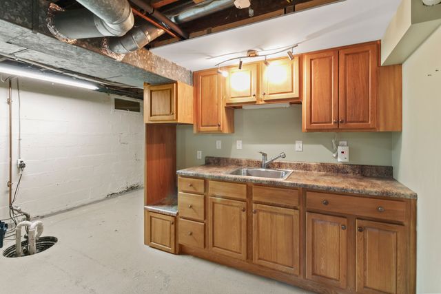 1208 W William Street, Champaign, IL 61821