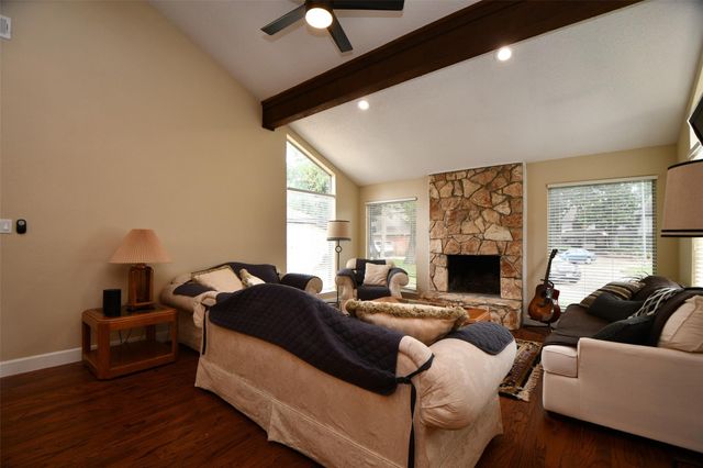 306 Priscilla Court, Houston, TX 77015