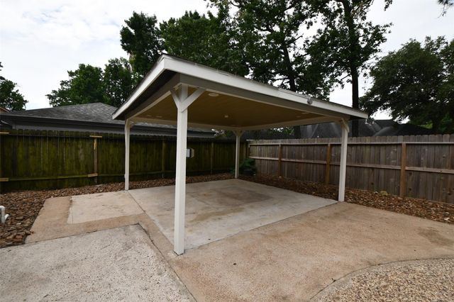 306 Priscilla Court, Houston, TX 77015