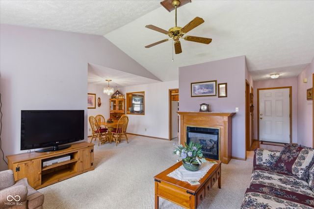 1068 Mikes Way, Greenwood, IN 46143