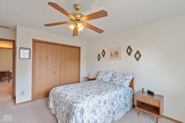 1068 Mikes Way, Greenwood, IN 46143