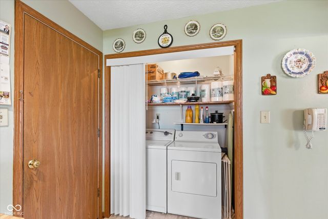 1068 Mikes Way, Greenwood, IN 46143