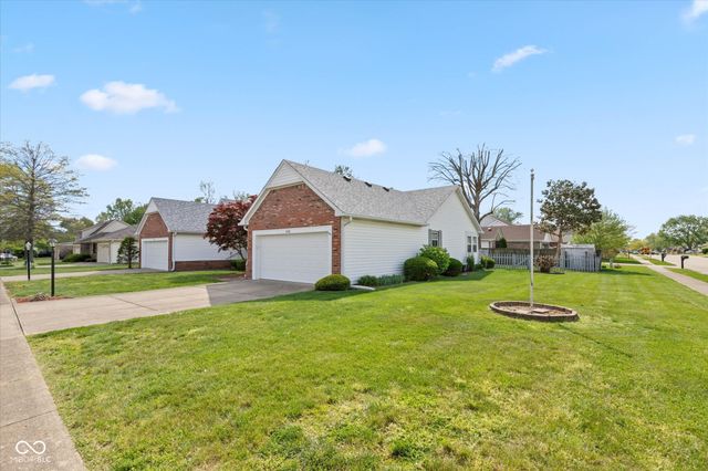 1068 Mikes Way, Greenwood, IN 46143