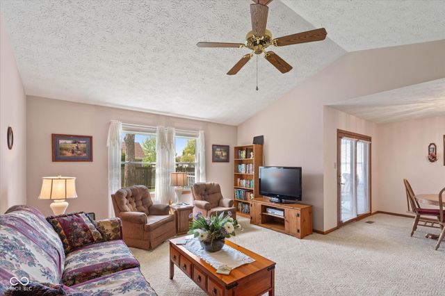 1068 Mikes Way, Greenwood, IN 46143