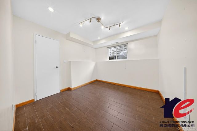 55 Executive Drive, Manhasset Hills, NY 11040