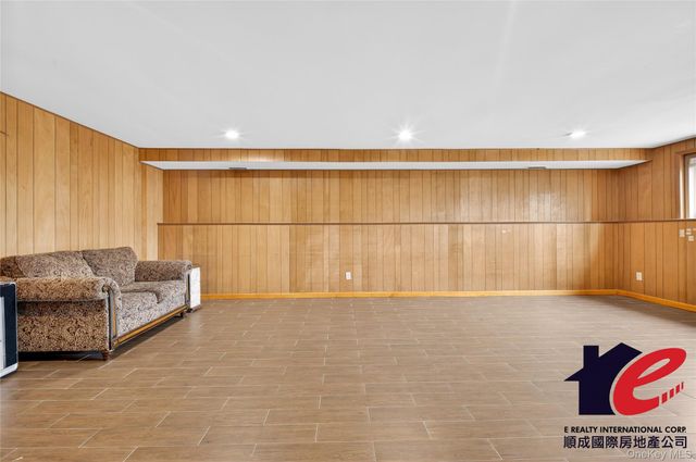 55 Executive Drive, Manhasset Hills, NY 11040