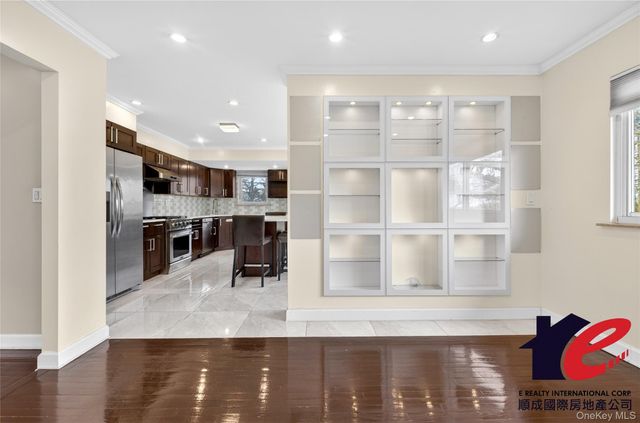 55 Executive Drive, Manhasset Hills, NY 11040