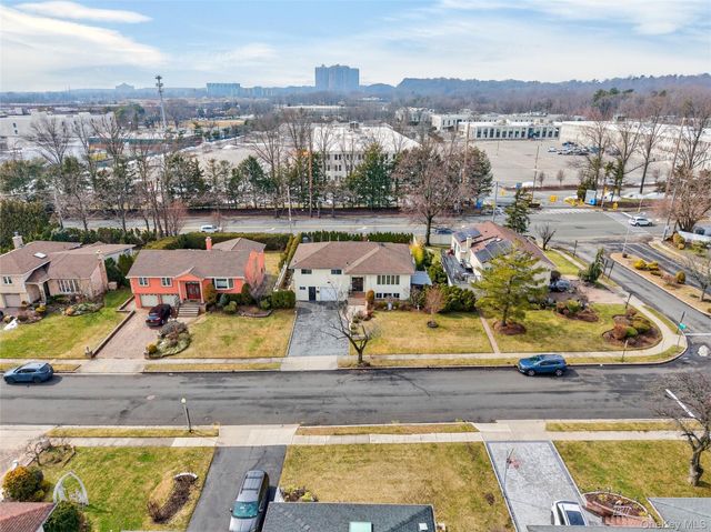 55 Executive Drive, Manhasset Hills, NY 11040