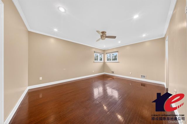 55 Executive Drive, Manhasset Hills, NY 11040