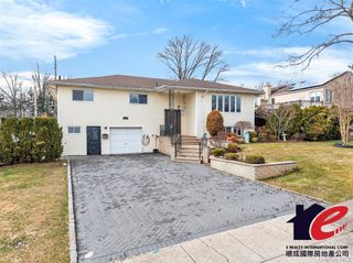 55 Executive Drive, Manhasset Hills, NY 11040