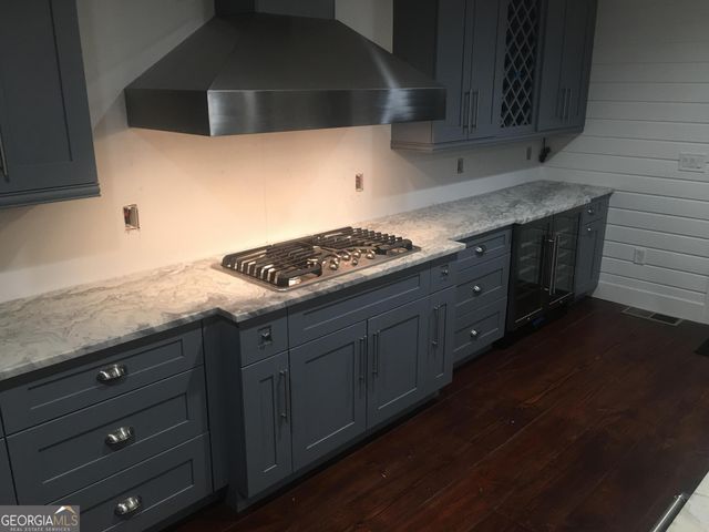 7045 Collins Point Road, Cumming, GA 30041