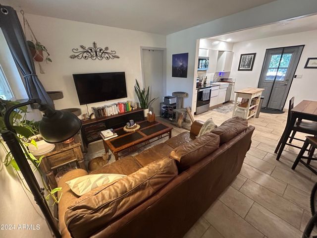 2103 S Granada Drive Apt 8, Tempe, AZ 85282
