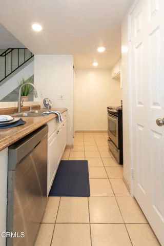 1231 Saratoga Avenue, Ventura, CA 93003