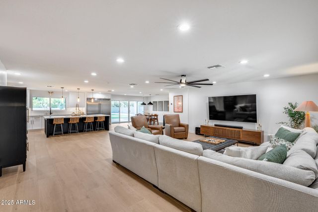 9005 W VILLA CHULA Street, Peoria, AZ 85383