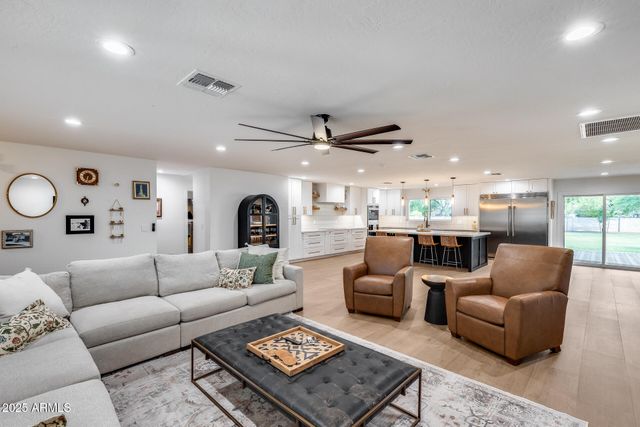 9005 W VILLA CHULA Street, Peoria, AZ 85383