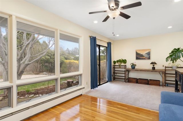 39 Greening Lane, Cranston, RI 02920