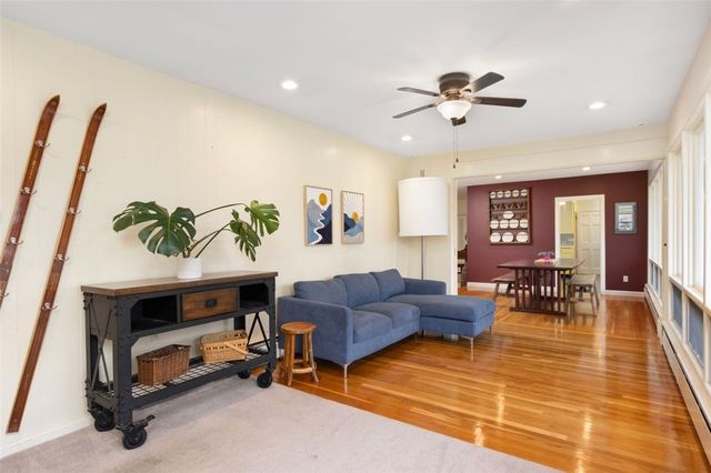 39 Greening Lane, Cranston, RI 02920