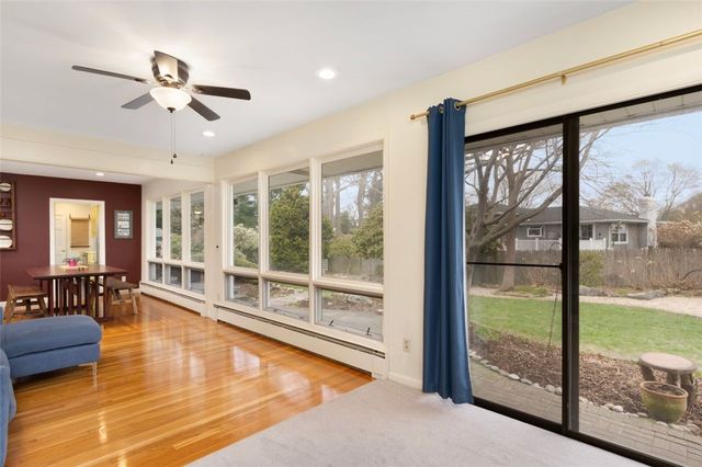 39 Greening Lane, Cranston, RI 02920