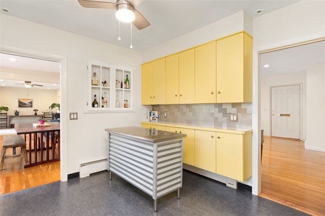 39 Greening Lane, Cranston, RI 02920