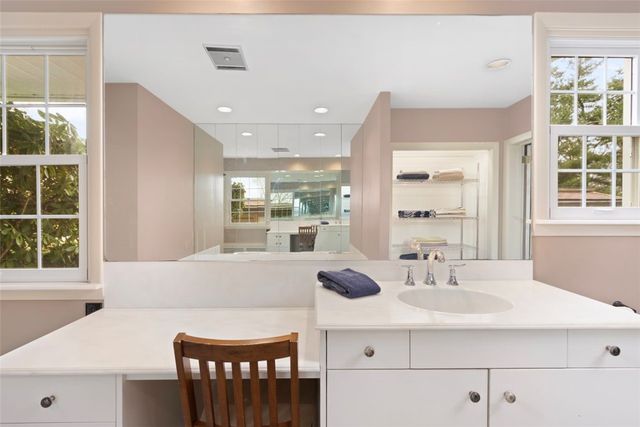 39 Greening Lane, Cranston, RI 02920