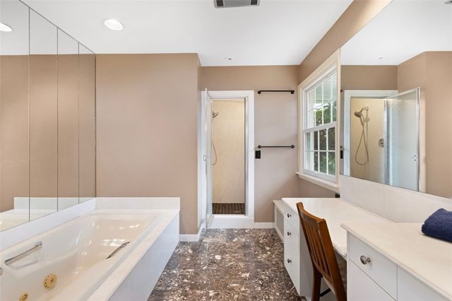 39 Greening Lane, Cranston, RI 02920