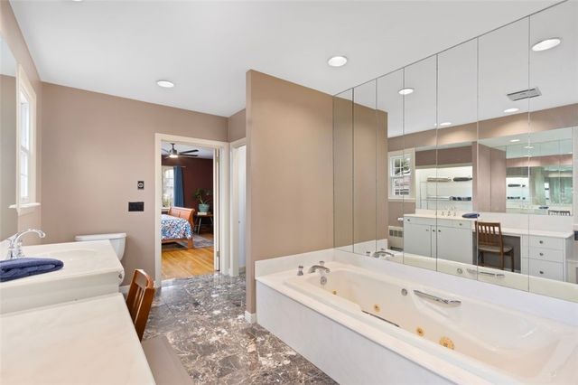 39 Greening Lane, Cranston, RI 02920